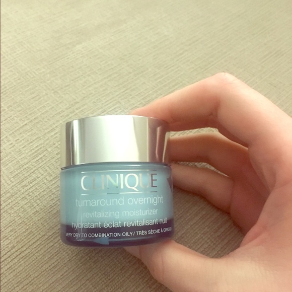 Clinique Turnaround Overnight  Moisturizer