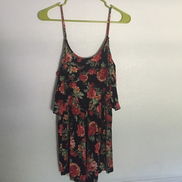 Sleeveless floral romper