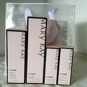MARY KAY TIMEWISE MIRACLE SEfor NORMAL TO DRY SKIN