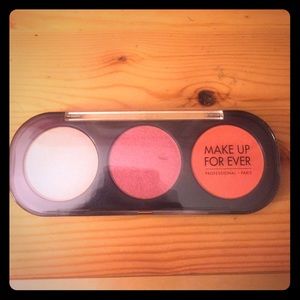 MAKE UP FOREVER blush palette trio
