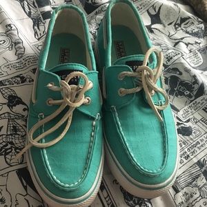 61/2 turquoise sperry canvas
