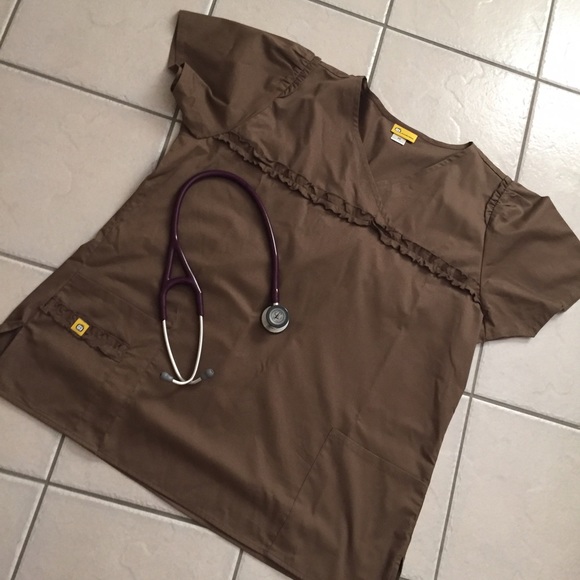 WonderWink scrub top