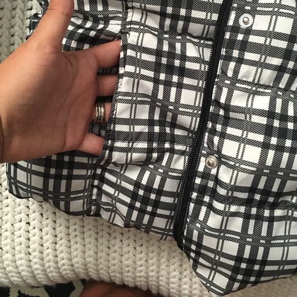 Puffer Vest - Picture 4 of 4