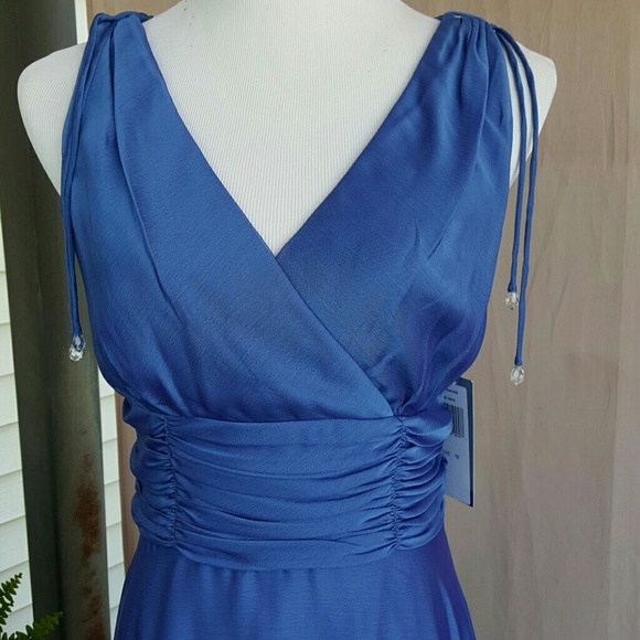 Gorgeous Dress - Picture 2 of 4