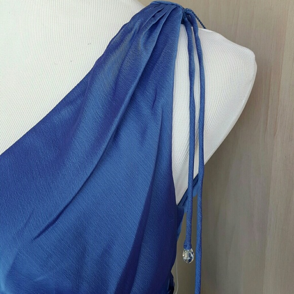 Gorgeous Dress - Picture 3 of 4