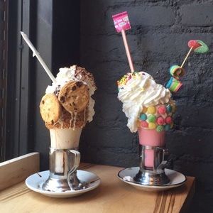 Meet your Posher, Mya