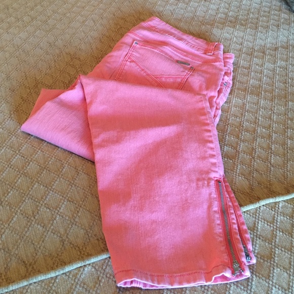 Chico's jeans in the popular summer coral color!!