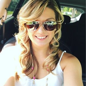 Meet your Posher, Yvonne