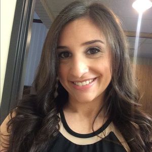 Meet your Posher, Lauren