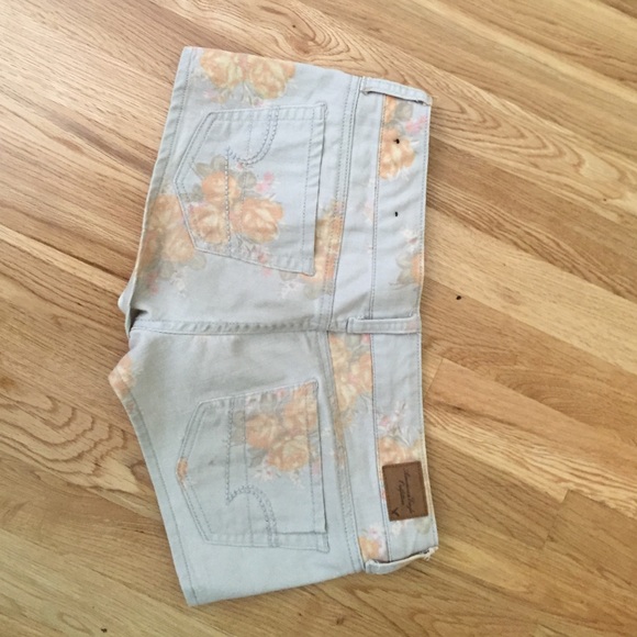 American eagle shorts - Picture 2 of 2