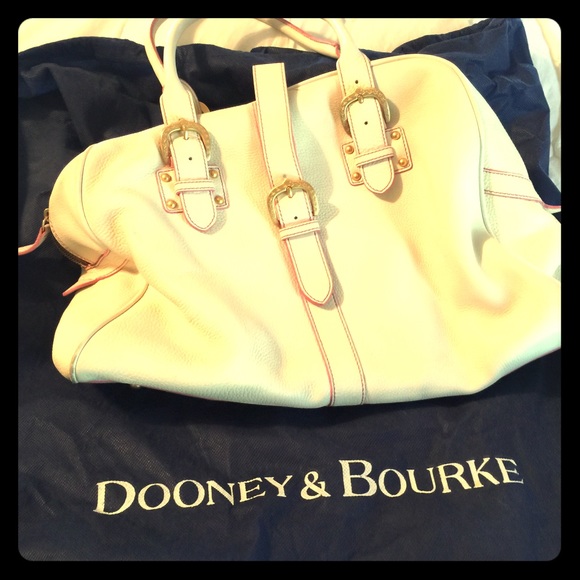 Dooney & Bourke Handbags - Dooney & Bourke le White pink big purse