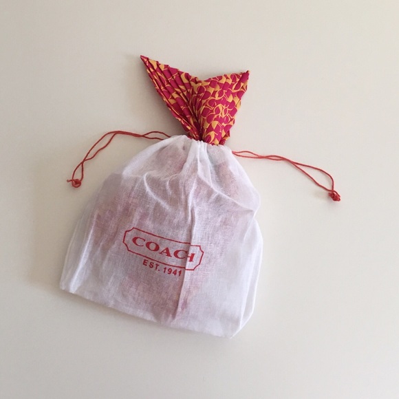 100% Silk COACH SIGNATURE Neck Scarf - Picture 2 of 3