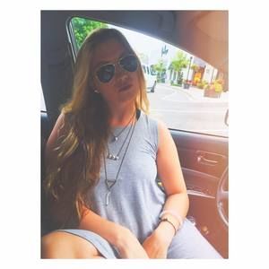 Meet your Posher, Cierra