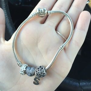 Pandora bracelet with 4 charms
