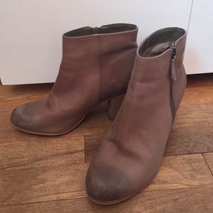 BP trolley ankle boots