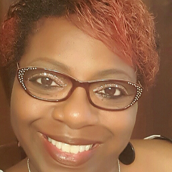 Meet your Posher, Miranda - Picture 1 of 1