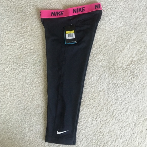 Nike Pro Cool Capris
