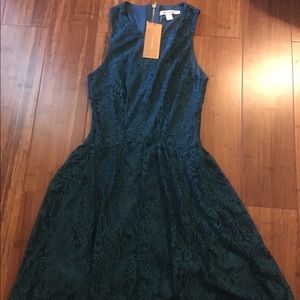 Francesca's green lace dress
