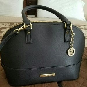 Elegnat beautiful bag.@sheree86 only