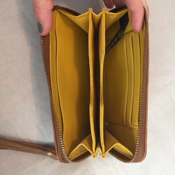 Fossil Wristlet Wallet - Picture 3 of 4