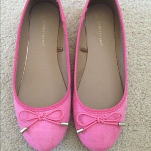 Pink flats
