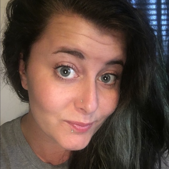 Meet your Posher, Kelli