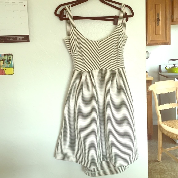Open Back Pleated Summer Dress (L)