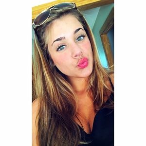 Meet your Posher, Carly