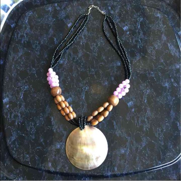 Beautiful Hawaiian shell necklace