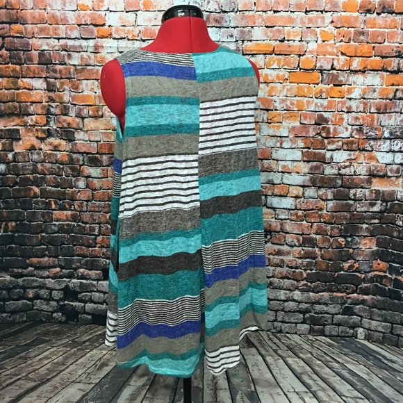 ❌SOLD❌ Turquoise Pocket Swing Tunic. - Picture 4 of 4