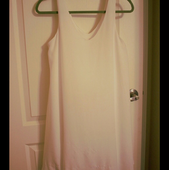 White maternity dress