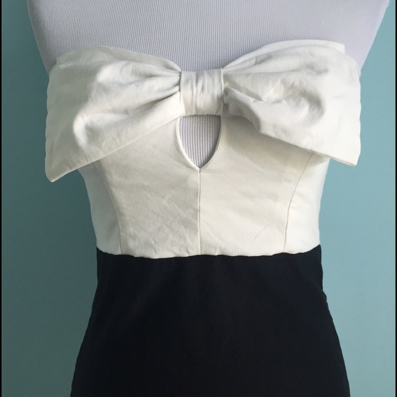 Trixxi Dresses & Skirts - B&W Bow Cutout Dress