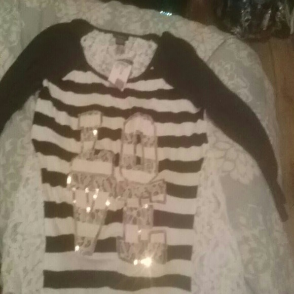 Rue 21 small shirt - Picture 1 of 2