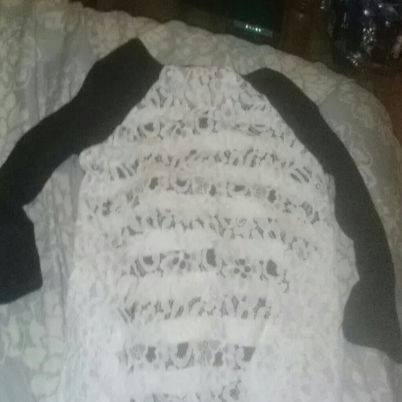 Rue 21 small shirt - Picture 2 of 2