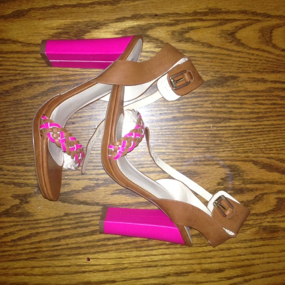 VS heeled sandals