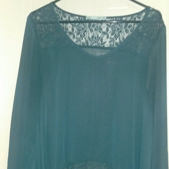 Maurice's medium sheer green top - Picture 1 of 2