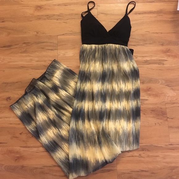 ☀️Flash 1 hour sale☀️Gorgeous  Maxi Dress