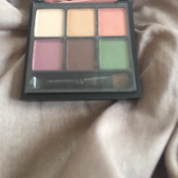 MAC trip warm eye shadows - Picture 2 of 2