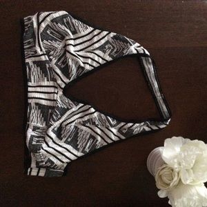 Black and white Free People bralette😍😍