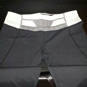 Lululemon crop yoga capris