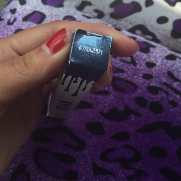 Kymajesty lipgloss - Picture 2 of 3