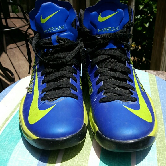 Nike hyper dunk shoe