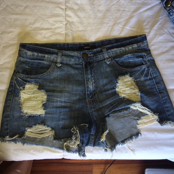 Mid rise / high waisted jean shorts