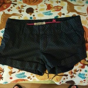 Volcom black shorts