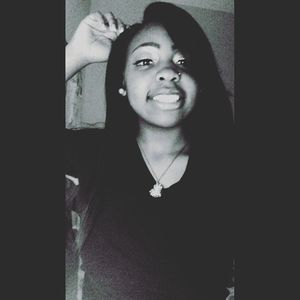 Meet your Posher, Viviana