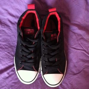Converse, size 6 in women