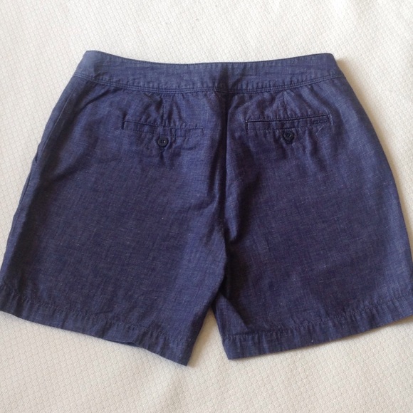 CHAMBRAY SHORT. - Picture 2 of 4