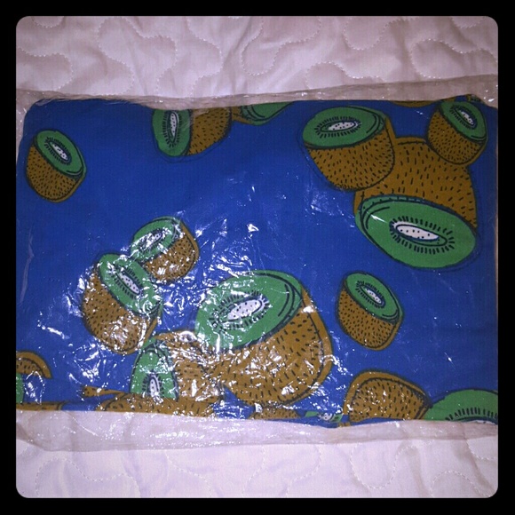 LuLaRoe TC Kiwi Leggings with blue colorway