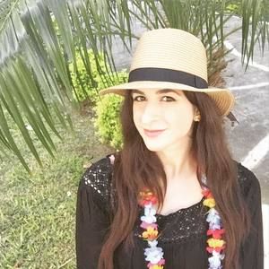 Meet your Posher, Dina