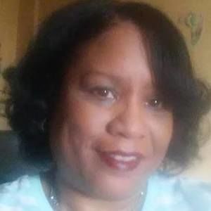 Meet your Posher, Yolanda